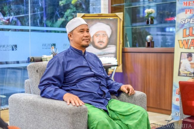 Wakil Rektor 1 Ust. Imaduddin