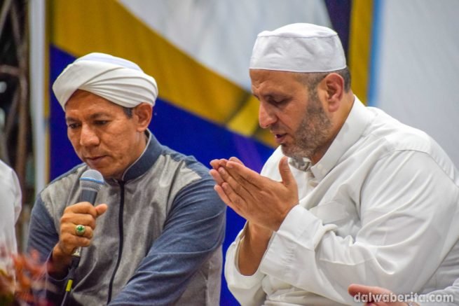 Syekh Fawwaz Annamir mengunjungi Ponpes Darullughah Wadda'wah (Dalwa)