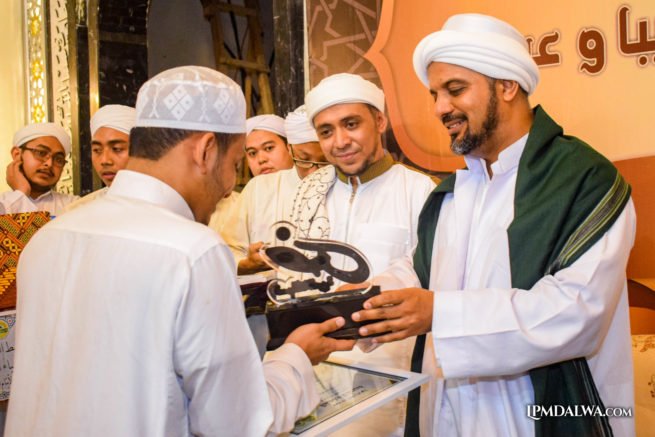 Dalwa Berita - Lailah Takrim