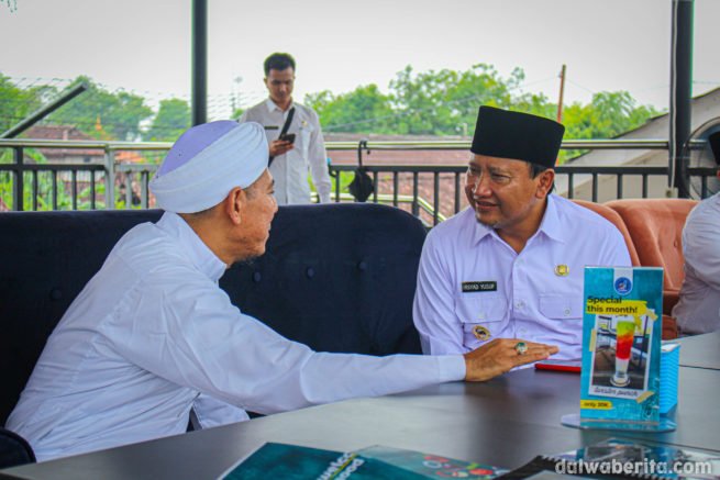 Bupati Pasuruan Gus Irsyad dan Habib Segaf Baharun